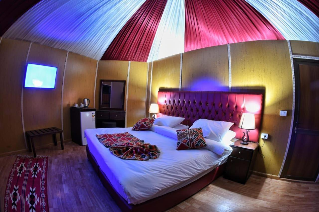 Rum Oasis Luxury Camp Вади Рум Екстериор снимка